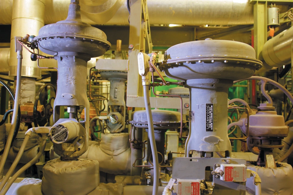 原子力用制御バルブとアクチュエータ