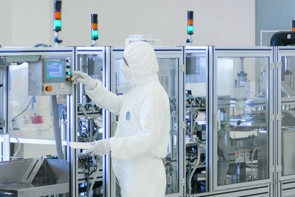 シームレスなスケーリング: 細胞および遺伝子治療薬の製造におけるスマートオートメーションの役割