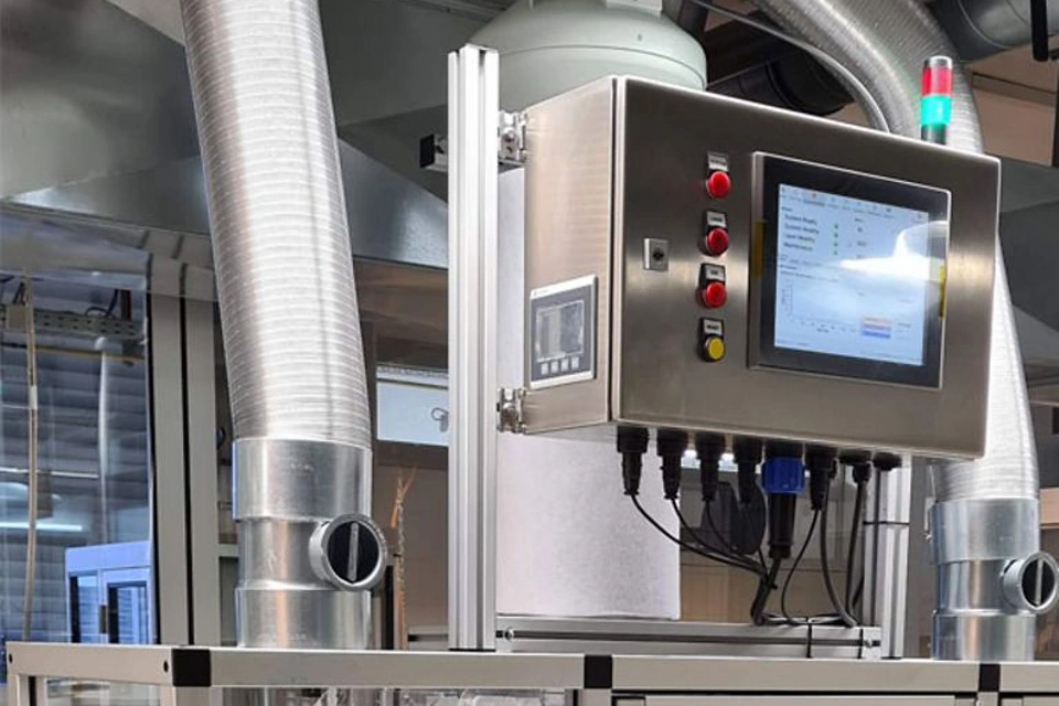 潤滑油メーカーがエアロゾル缶の継続的な漏洩検知で製品ロスを削減