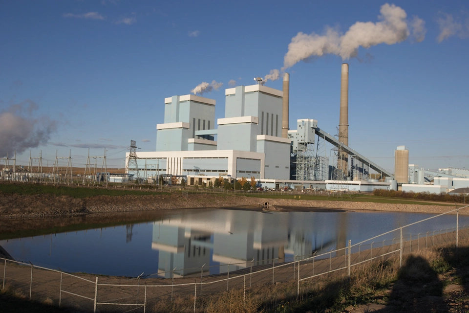 中国の発電所、設置コストを 25% 削減