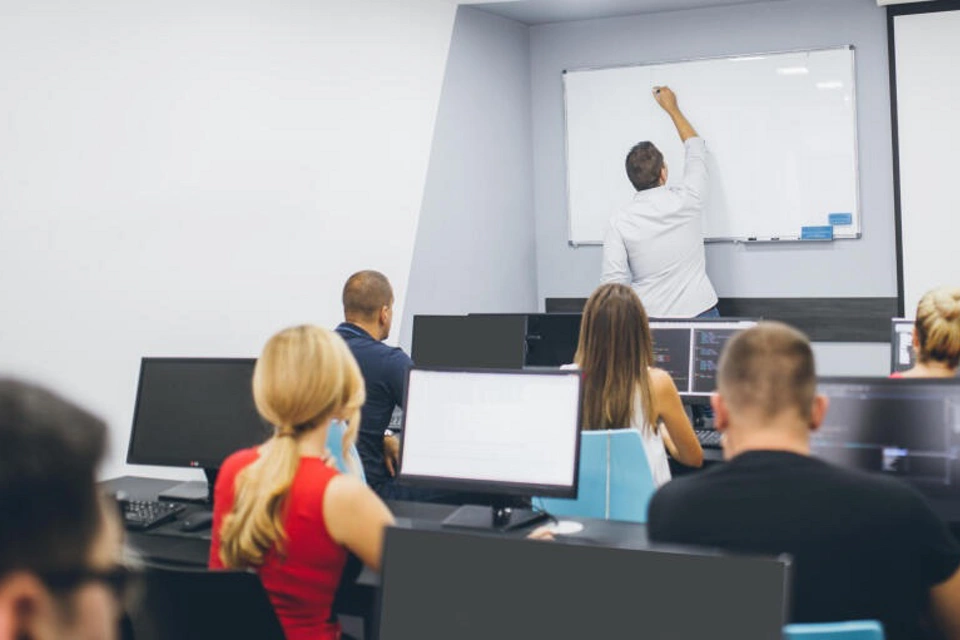 教育とトレーニングサービス