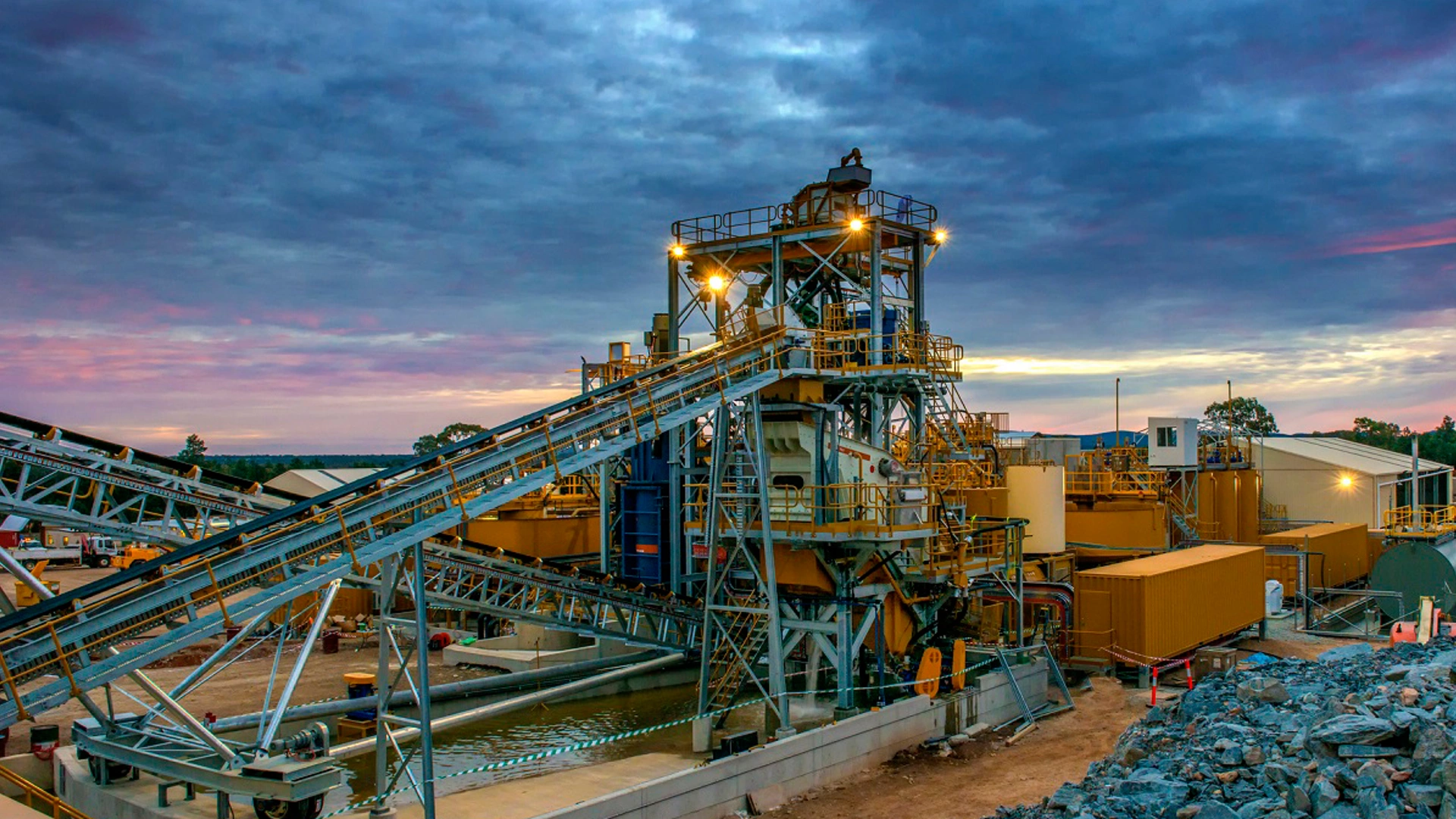 a large setup infrastructure for mining gold and other minerals in Australia.