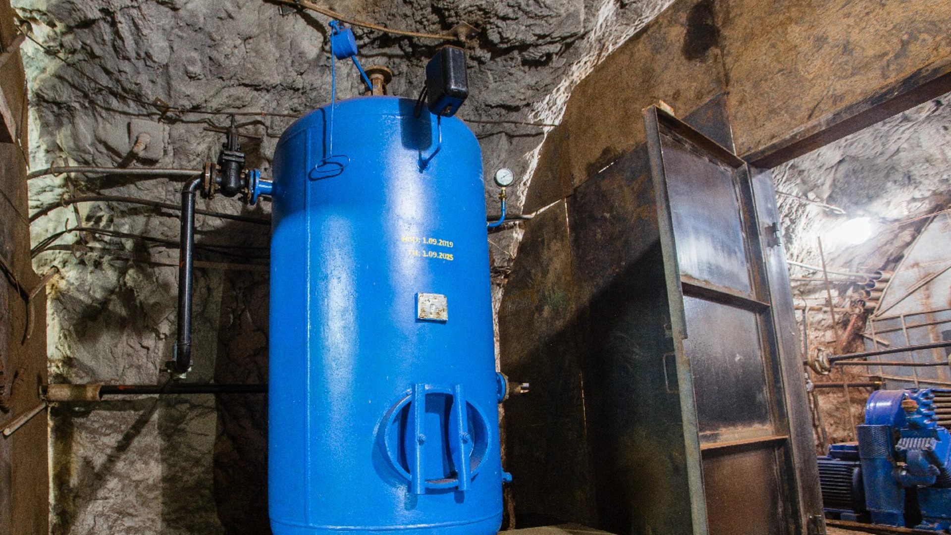 Blue air pneumathic compressor in mine underground