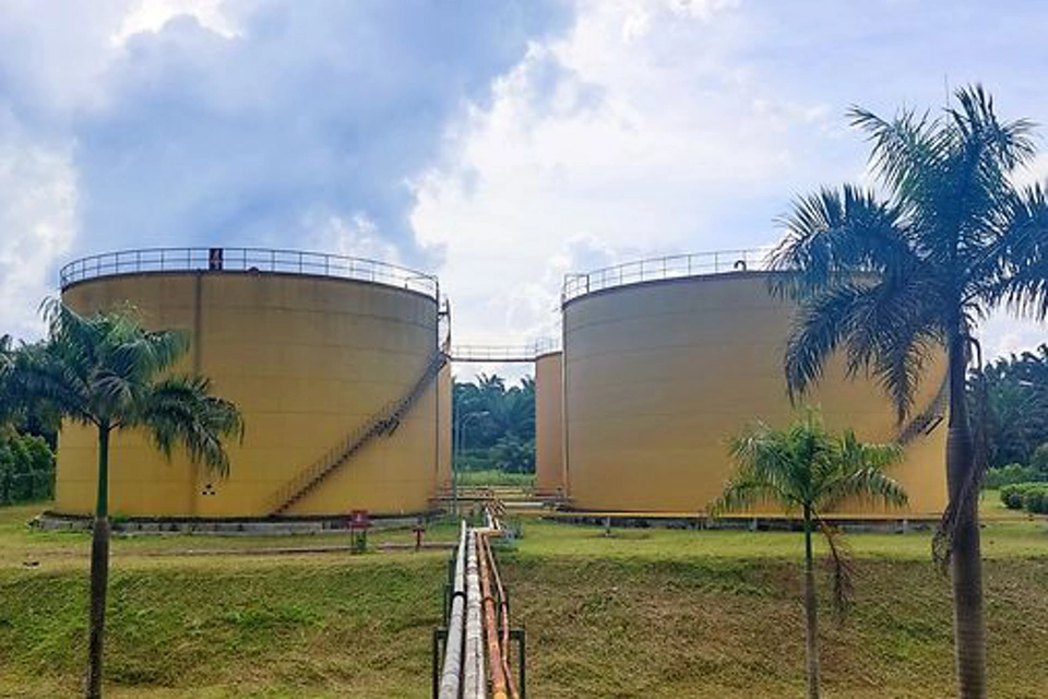 パームオイル製造現場でのタンクの液位測定と在庫管理