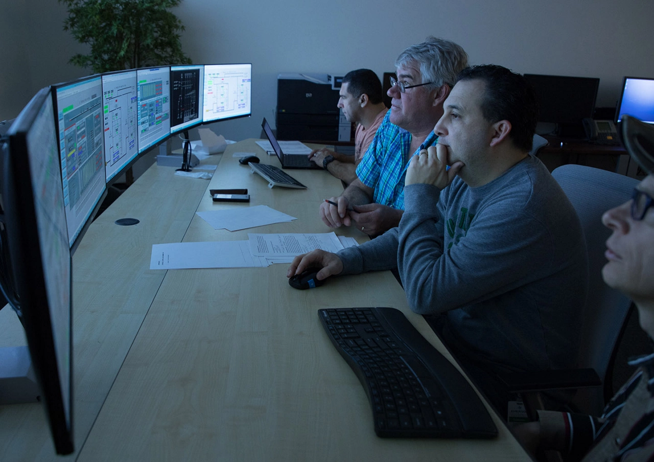 Clients using Emerson products and software run tests on their new equipment in the learning center at Emerson.

Company visit to Emerson Automation Solutions division in Pittsburgh, PA.