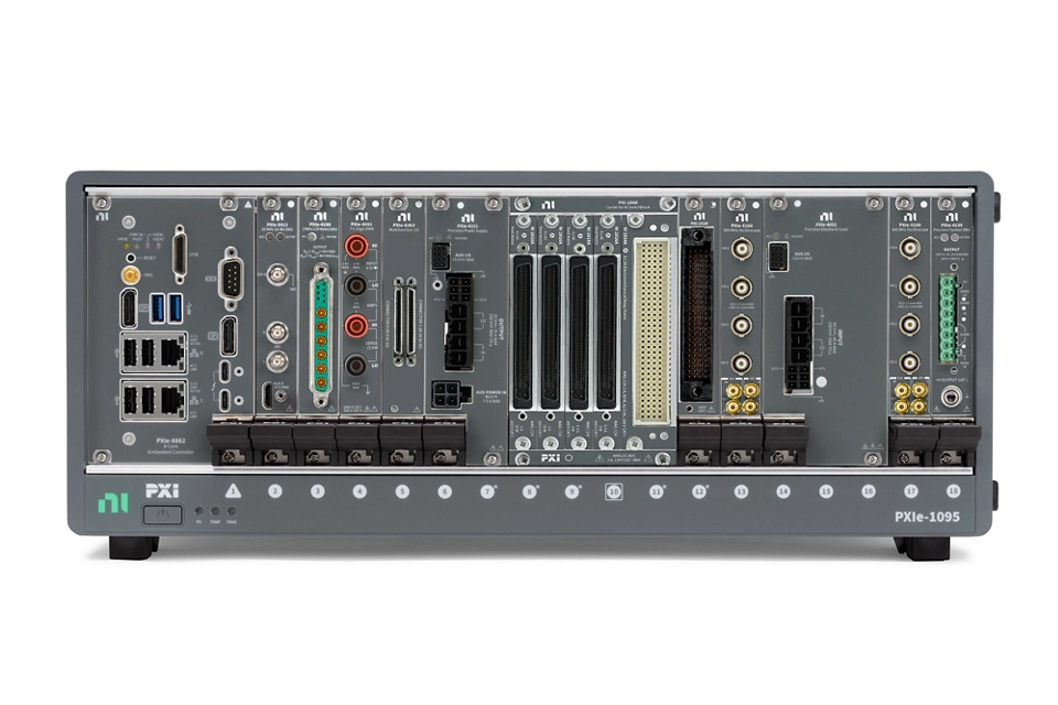 PXI ハードウェア