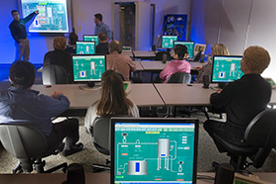 Ovation トレーニング & 教育サービス