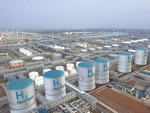 Overcoming valve challenges in blue hydrogen production