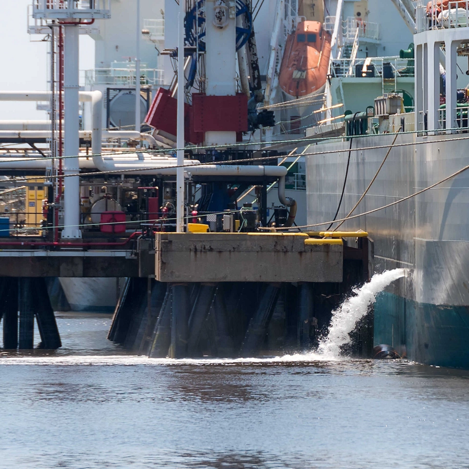 先進の海洋タンク管理で船舶運航の最適化と安全性の確保