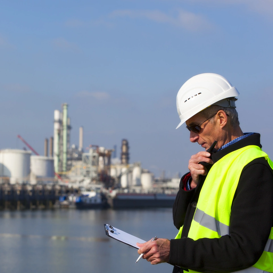ブルー水素生産向けの溶媒吸収技術における温度制御の改善