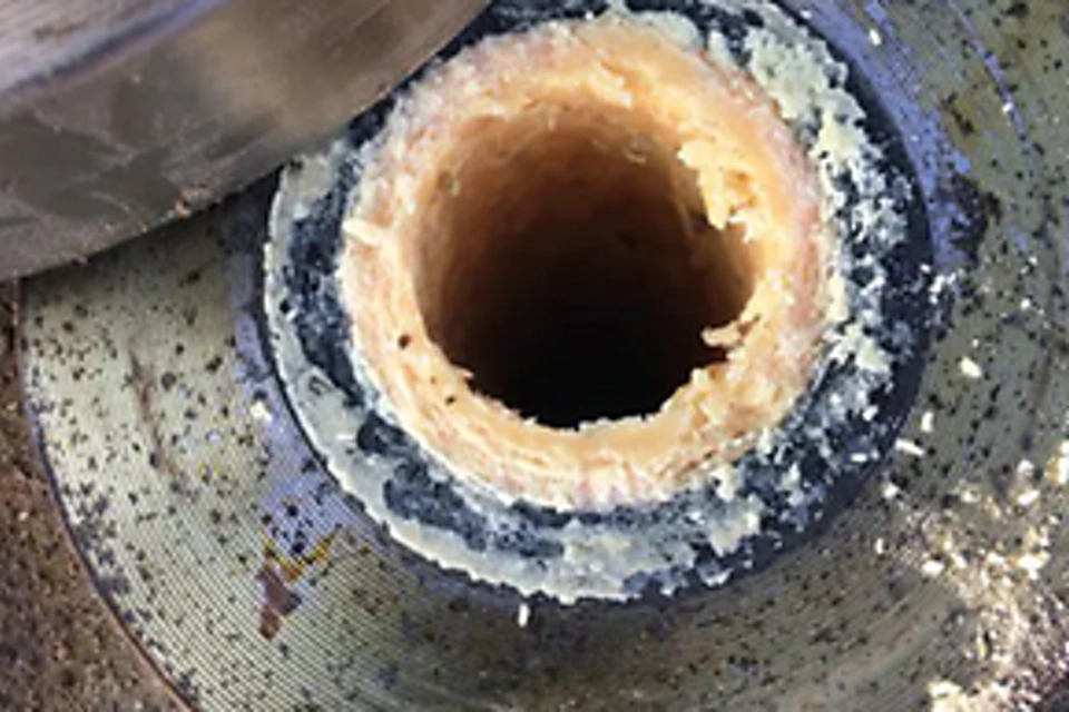 検知と修正により Roxar 2600 多相流量計の信頼性がさらにアップ