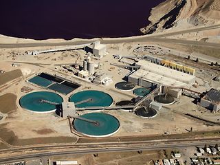 フラッシュタンク内の正確な流量測定で鉱物回収を強化